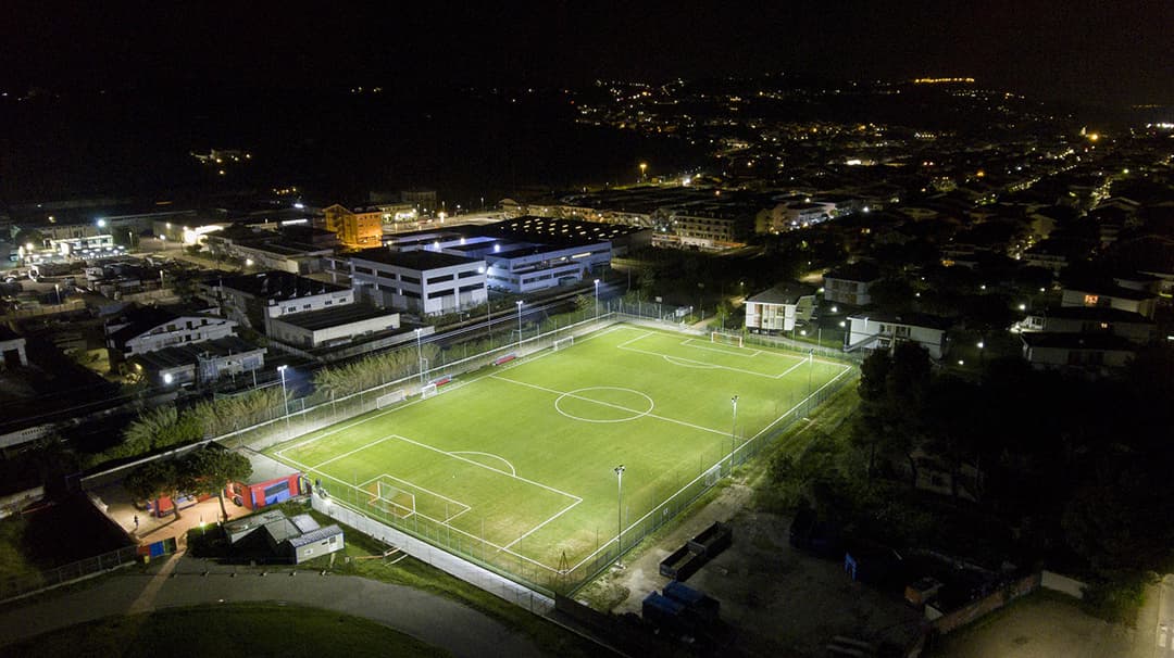 Nuove tribune e palestra per lo stadio di Silvi